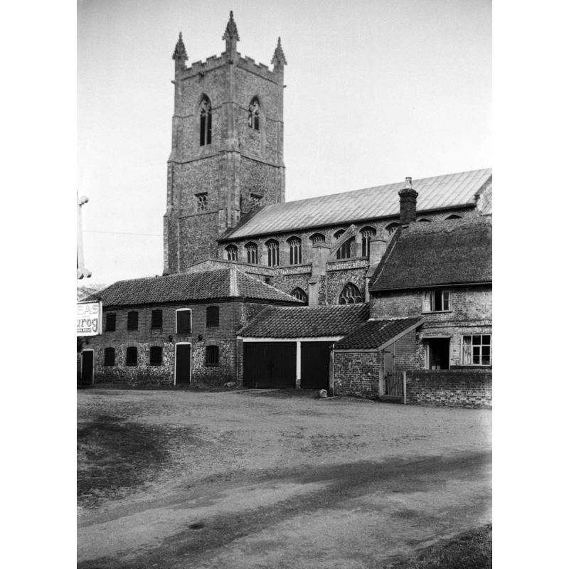 Photo caption: "Started in 1379 and finished in 20 years except for the vestry which was added in 1450"