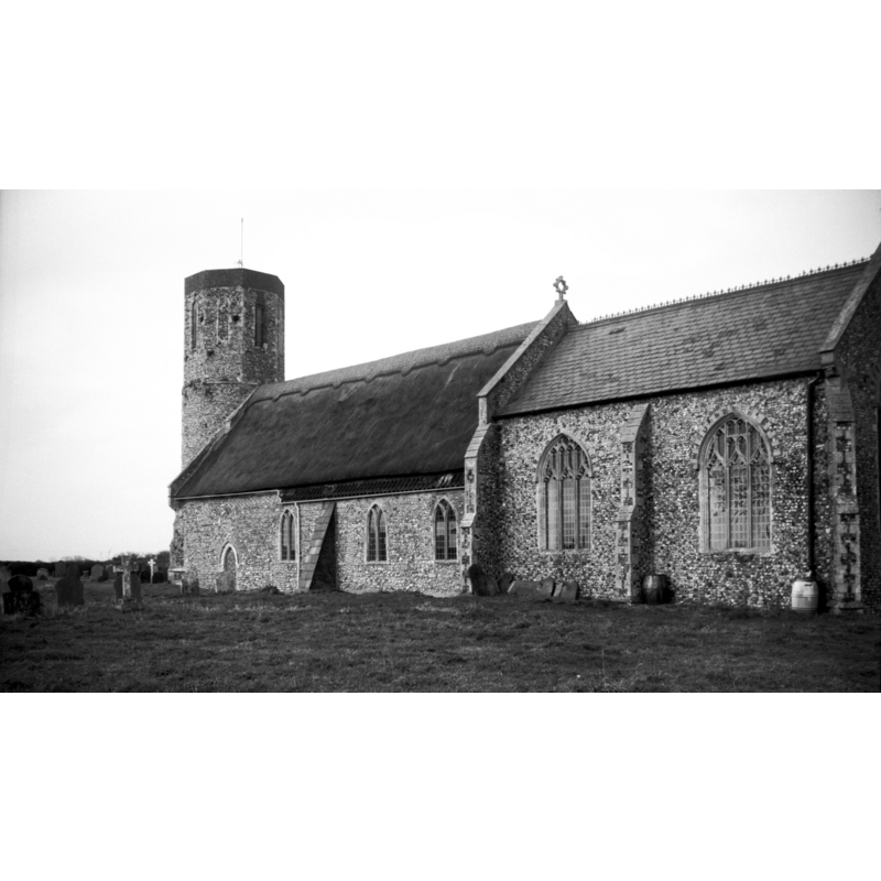 Photo caption: "Late 13c nave with Perpendicular chancel
