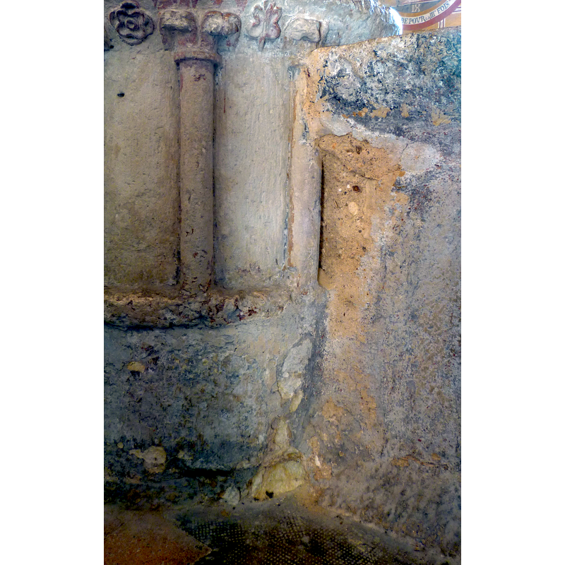 this image shows that the secondary basin and pedestal (on the right) are additions to the original font (on the left)