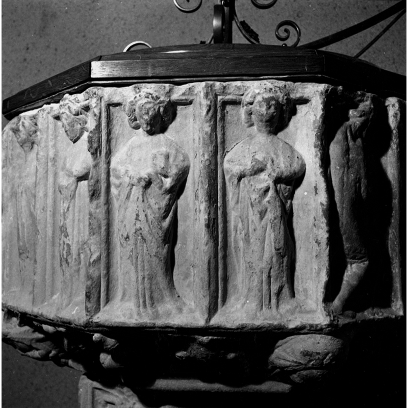 in the remaining niches of the basin sides