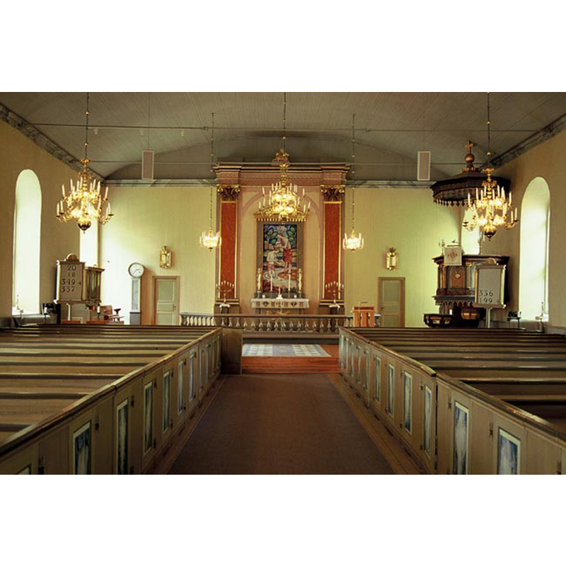 date unknown; probably late 20th or early 21st century -- the baptismal font is visible in the presbitery, now on the right [south] side