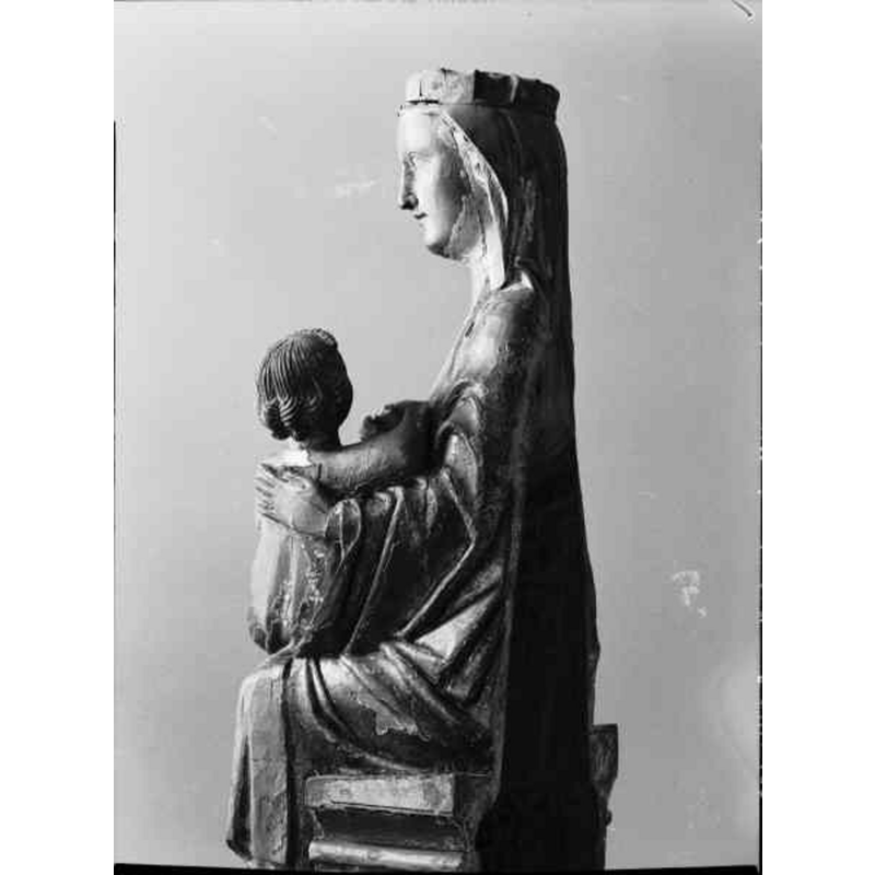 Madonna and Child; birch wood; early-14th century -- side view