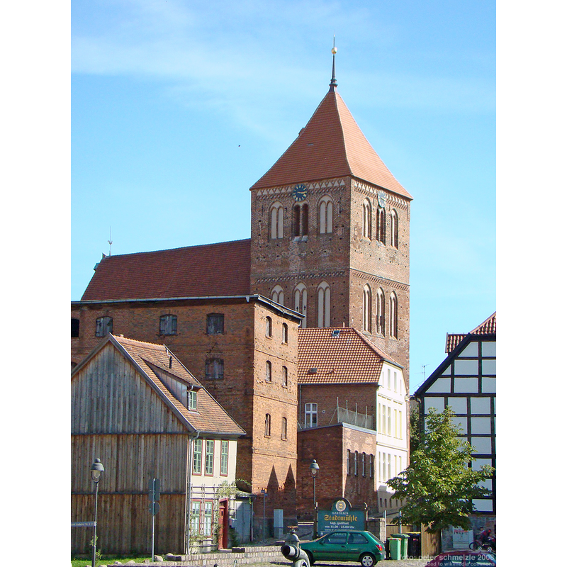 the northwest of the church viewed from Mühlteich