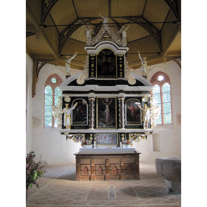 Baroque -- the font is partially visible in the foreground, right [south] side