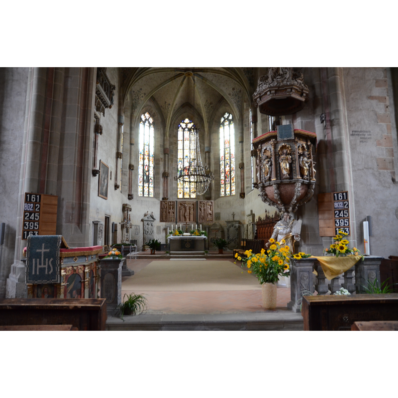 the modern font is on the left [north] side