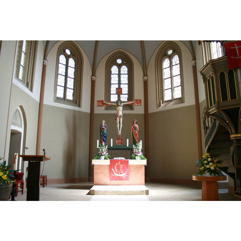 the 15thC reredos was set up as altar retable in 1939