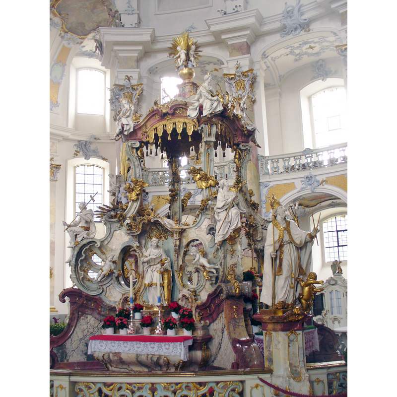 the 'Vierzehnheiligen Gnadenaltar' in the centre of the nave; it is dedicated to the fourteen patron saints of this church: Agathius, Barbara, Blaise, Catherine of Alexandria, Christopher, Cyriacus, Denis, Erasmus, Eustachius, George, Giles, Margaret of Antioch, Pantaleon and Vitus