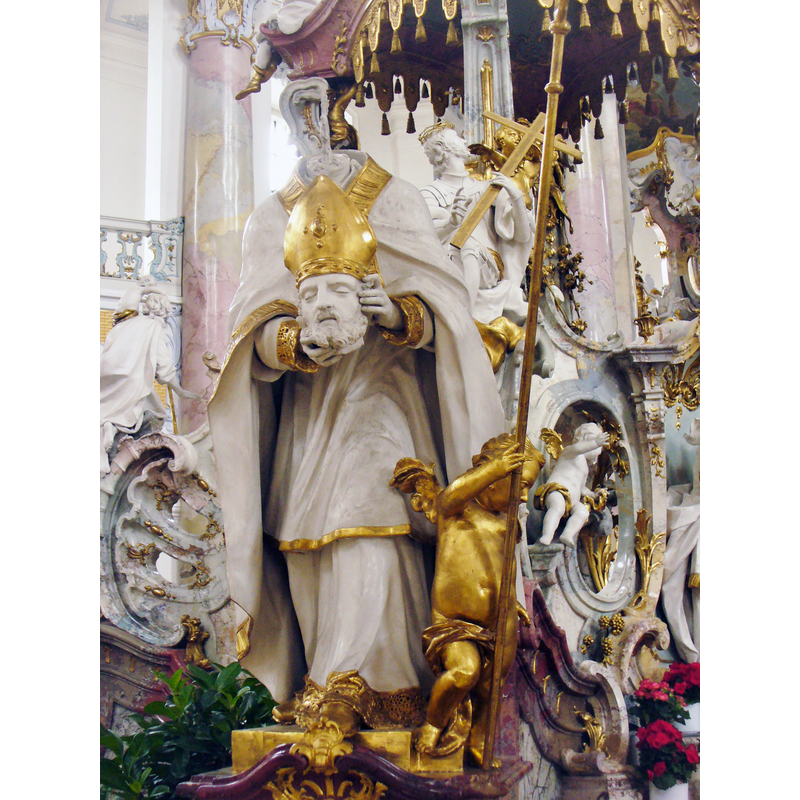 the 'Vierzehnheiligen Gnadenaltar' in the centre of the nave; it is dedicated to the fourteen patron saints of this church: Agathius, Barbara, Blaise, Catherine of Alexandria, Christopher, Cyriacus, Denis, Erasmus, Eustachius, George, Giles, Margaret of Antioch, Pantaleon and Vitus
