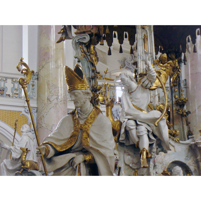 the 'Vierzehnheiligen Gnadenaltar' in the centre of the nave; it is dedicated to the fourteen patron saints of this church: Agathius, Barbara, Blaise, Catherine of Alexandria, Christopher, Cyriacus, Denis, Erasmus, Eustachius, George, Giles, Margaret of Antioch, Pantaleon and Vitus