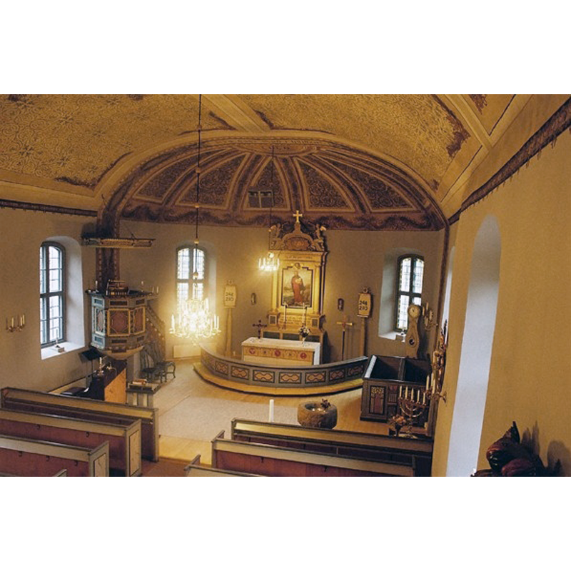 the top of the font is visible in the chancel, right [south] side