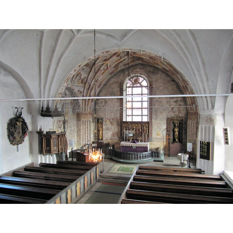 the font is visible in the chancel, right [south] side