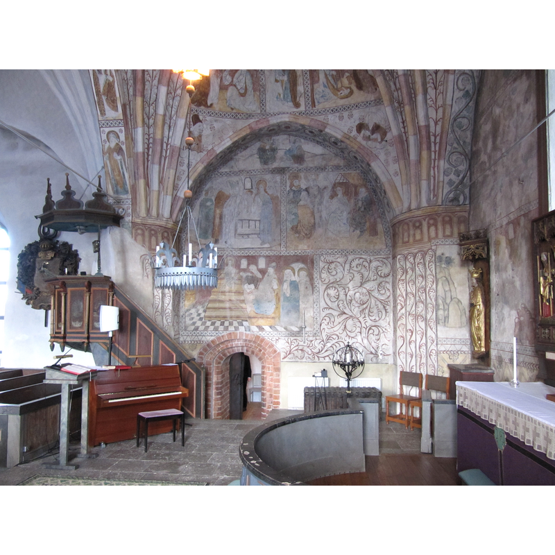 Source caption: "Kyrkorum i riktning mot sakristian i Jumkils kyrka"