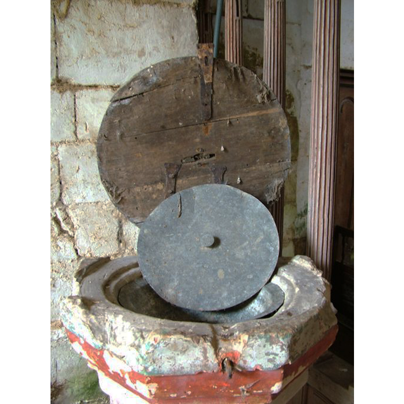 showing the upper view of the font with the metal lining as a detachable container with its own lid -- the appalling state of the basin top quite obvious here