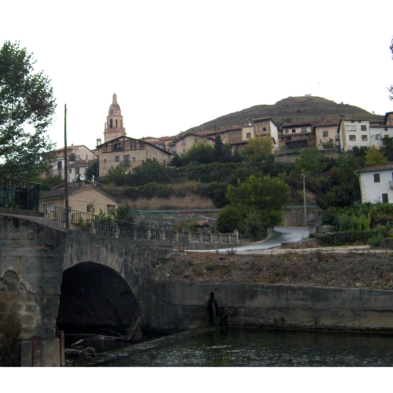 the church up on the left, in the context of the town of Treviño
