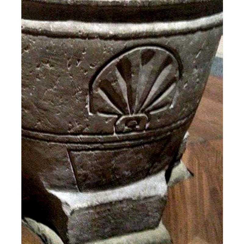 notice the lower piece of the font, also cruciform, almost totally buried in the flooring