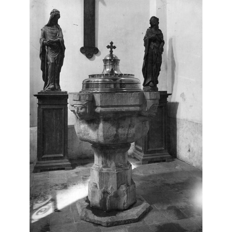 the cover of the font in 1914-1918