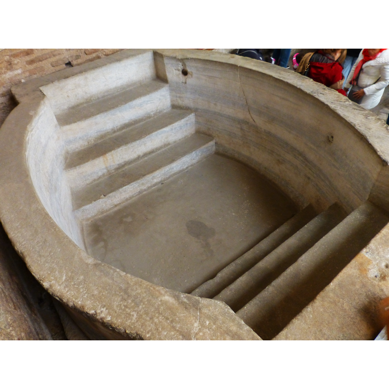showing the two sets of stairs at the narrow ends
