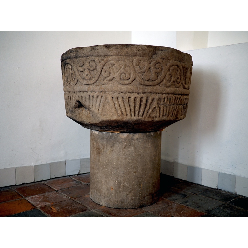 as exhibited in the Stedelijk Museum, Zutphen, Netherlands, in May 2015 [NB: the pedestal base is not original]