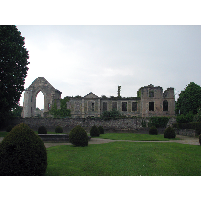 the abbey church in the context of the abbey ruins