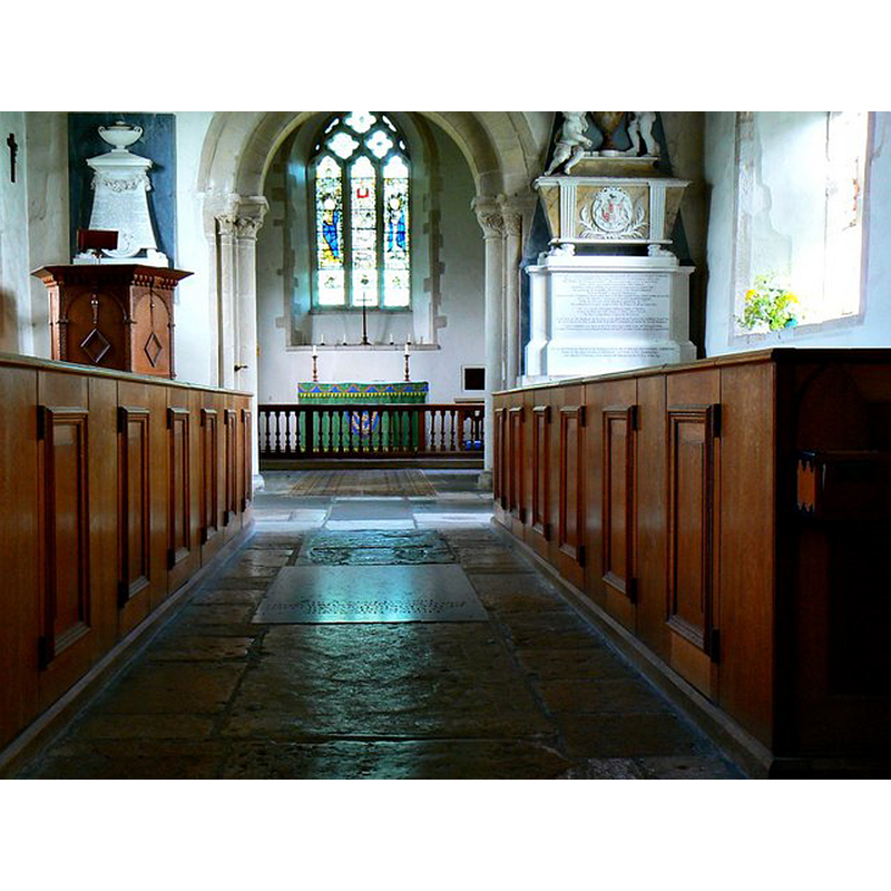 Source caption: "This is a view east towards the chancel. The church dates to the 12th century with later additions. There are monuments within to locally-revered nobles and gentlefolk. The pulpit is early 17th century."
