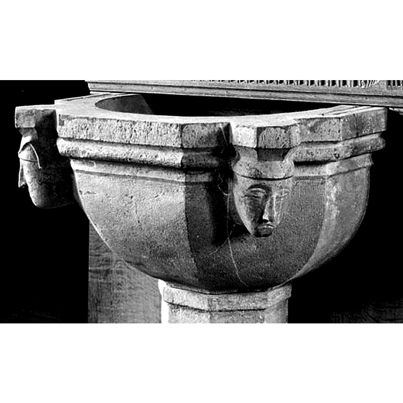 [NB: photographed at the time when only half of the basin was available]