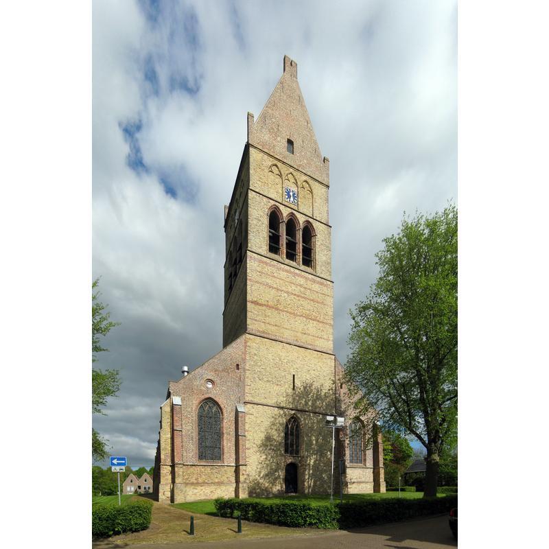 Source caption: "De Martinitsjerke yn Boalsert. De tsjerke, dy't oarspronklik út fyftjinde ieu datearret, is in ryksmonumint (rm 9812)."