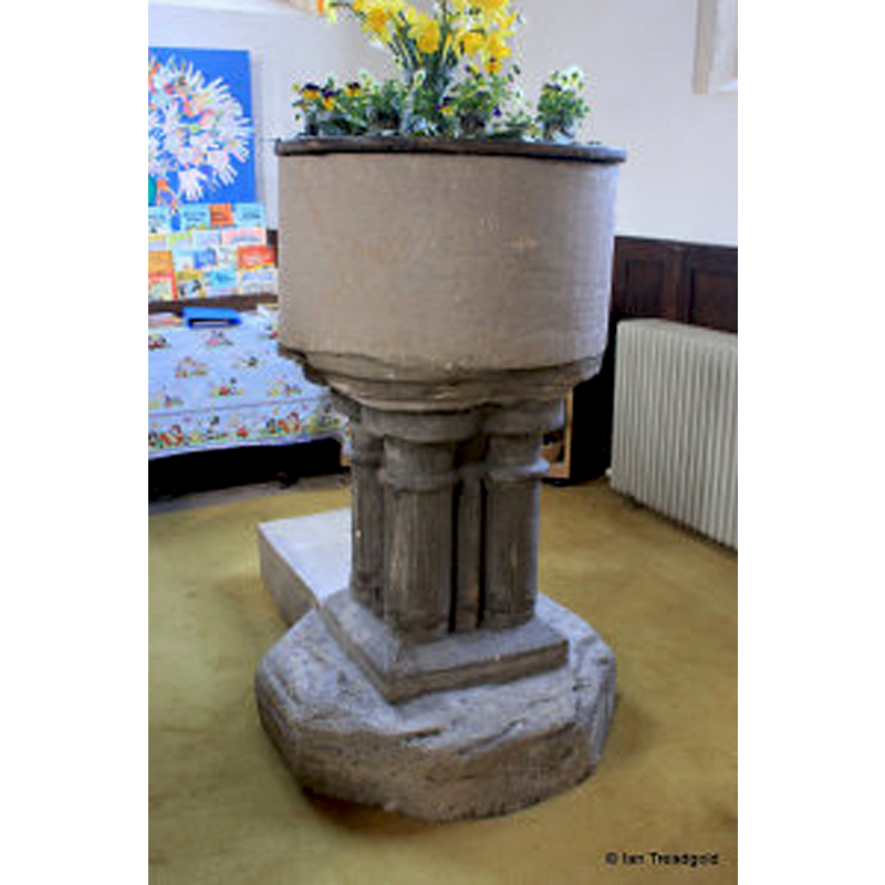 forming the capitals of the columns of the base [cf. FontNotes]
