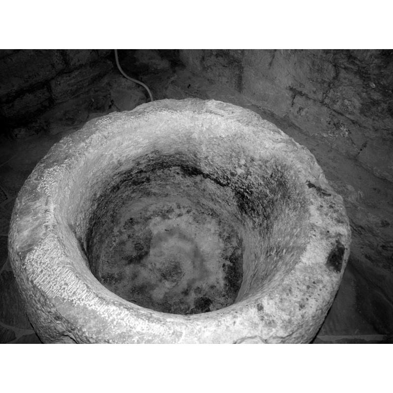 the centre drain hole appears to have been blocked