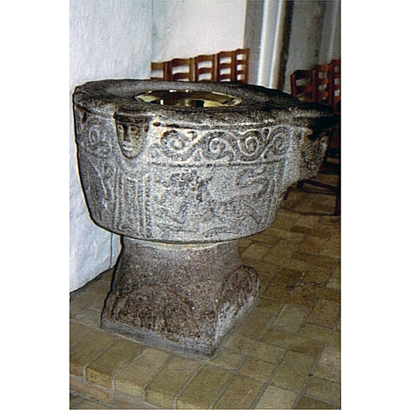 in the scalloped sides of the lower base