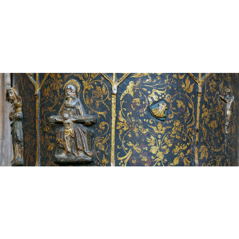 his right hand points to the chalice; is is John?