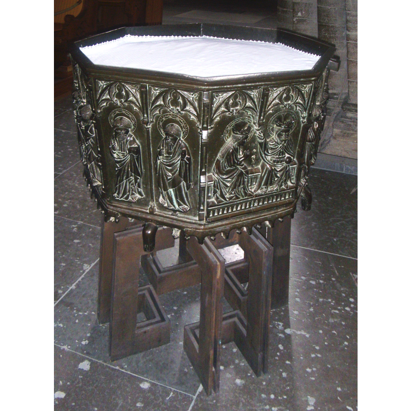 the original base probably had four human figures supporting the basin, as is suggested by the four L-shaped prongs to which they were secured; at 90-degree angles; two of those prongs are visible here interrupting the festoon pattern around the lower rim of the basin