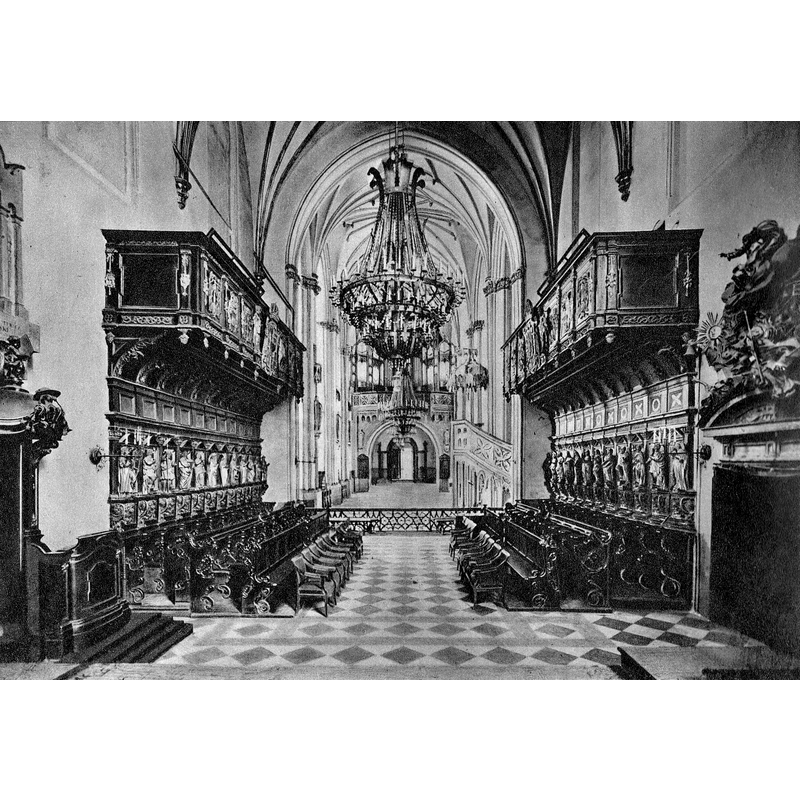 view form the altar ca. 1939 (?); the cathedral was destroyed by the German Army in 1944