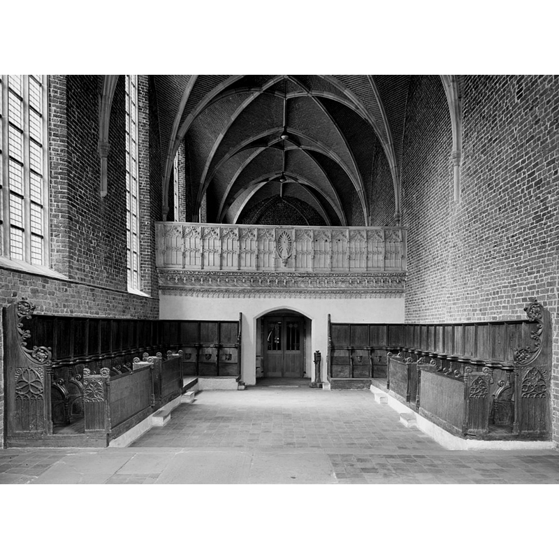 the restored interior in July 1936 -- Source caption: "Kloostercomplex: interieur kerk naar het westen met oksaal"