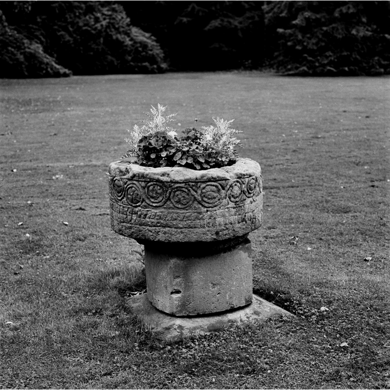 the old font in the gardens of Landgoed Het Stroot, in October 1994
