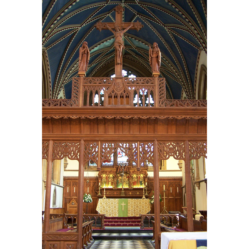 Source caption: "St Peter and Paul's parish church in Buckingham. Rood screen, choir and high altar."