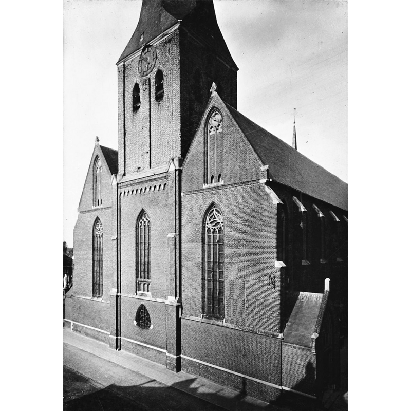 the old church in 1927; it was blown up by the German army in 1944; the remaining ruins were demolished in 1946