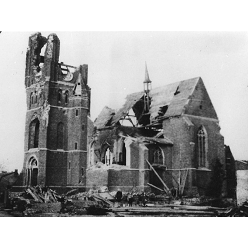 Oude Petrus en Pauluskerk after the 1944 and 1945 bombings; the church would be demolished