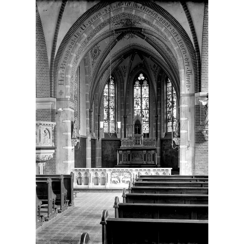 the old church in 1926; it would be badly damaged in 1944, WWII