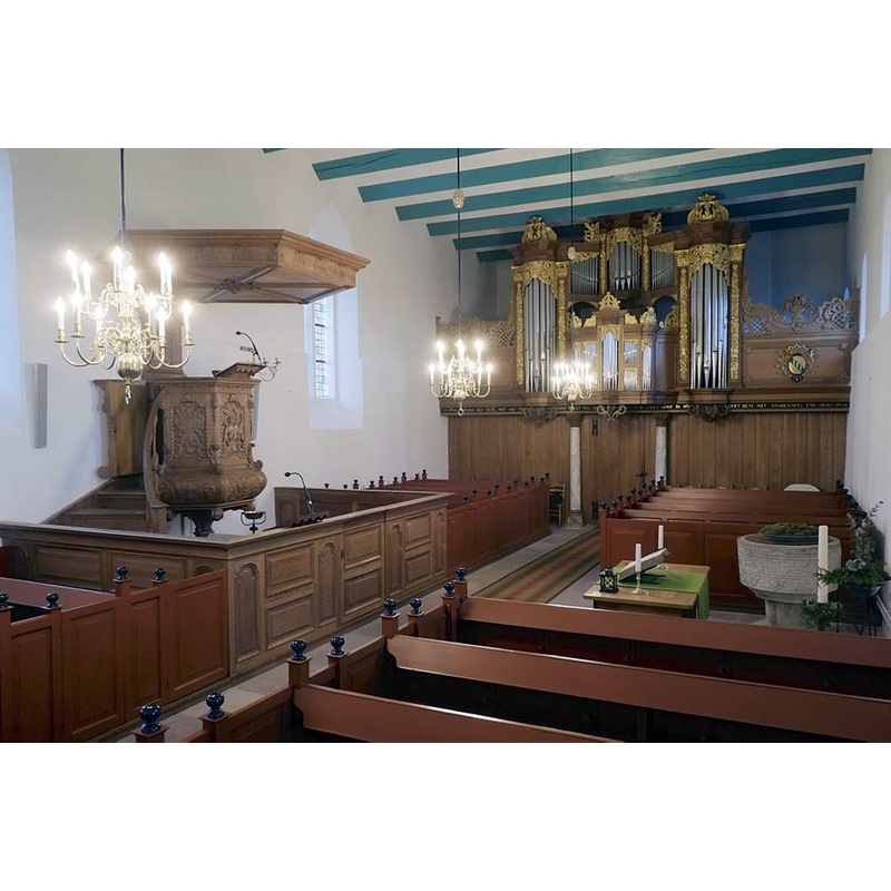 the font, in the tradtion of the NHK, never strays very far from the pulpit