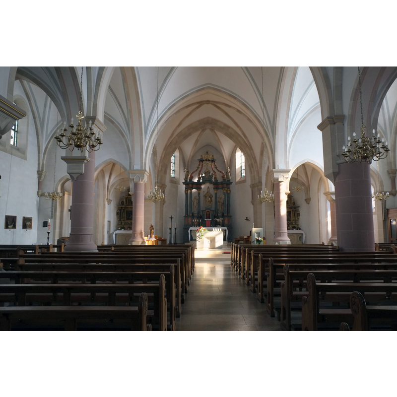 Römisch-katholische Pfarrkirche St. Hubertus, Dorlar, where the old Kirchilpe font is now