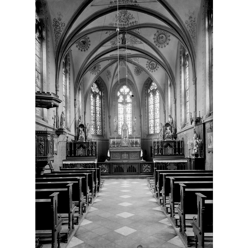 as it was in 1926; the church would be blown up by th retreating German army in 1944