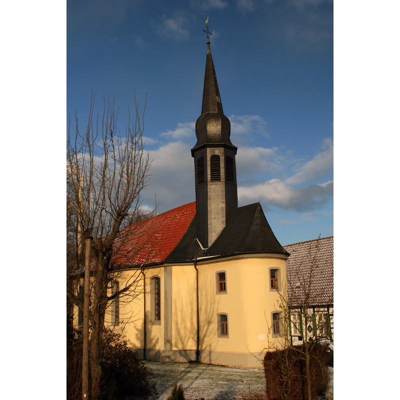 the late-18thC chapel that replaced the earlier one [cf. ChurchNotes]