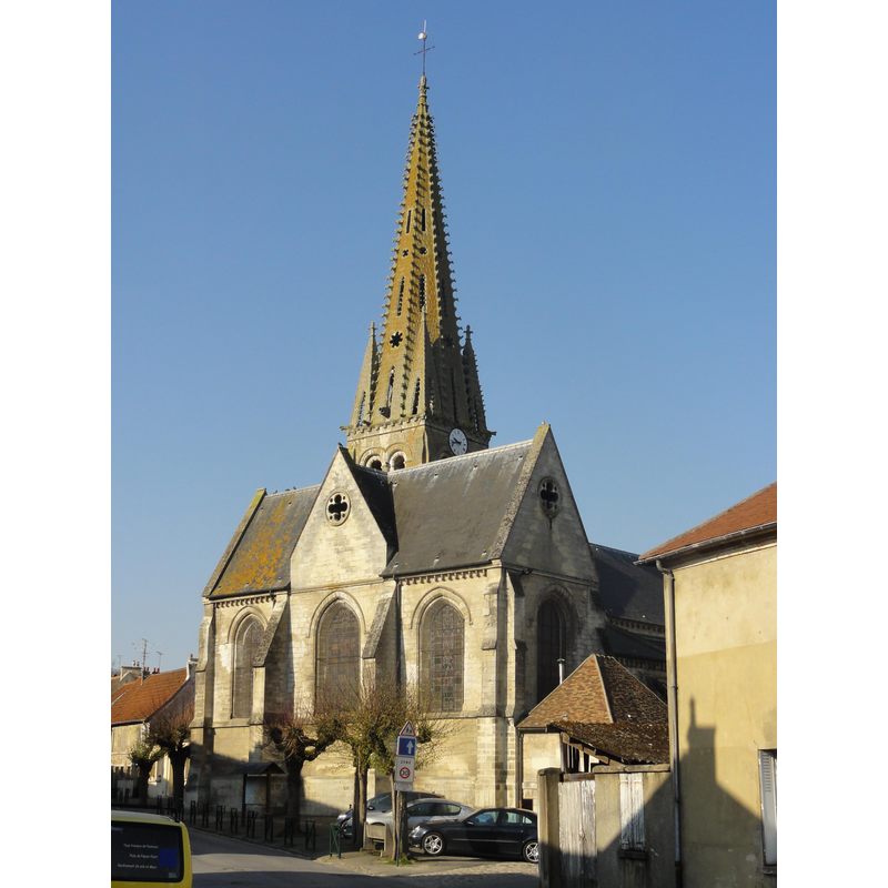 the odd-looking apse