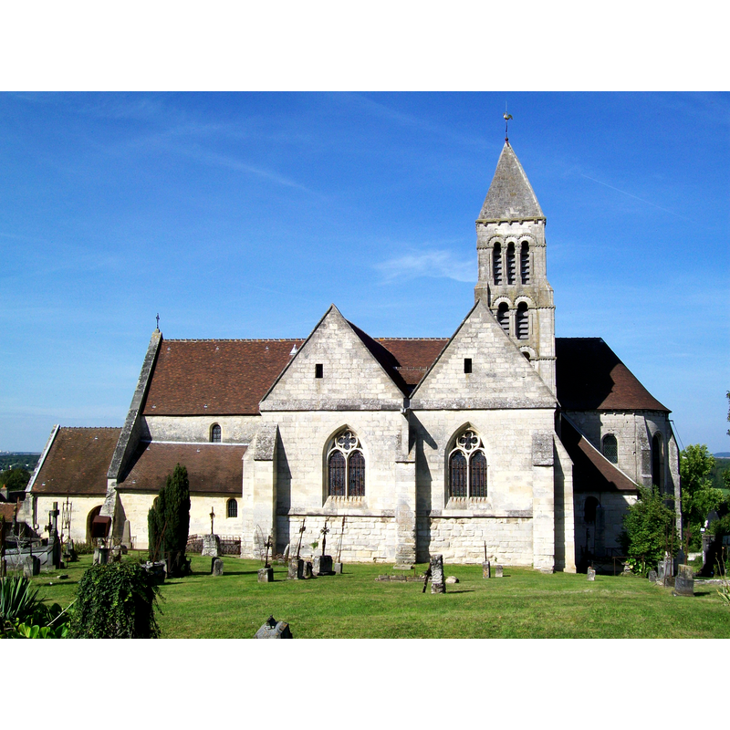 Source caption: "l'église Saint-Gervais avec son clocher du XIe siècle et le cimetière abandonné."