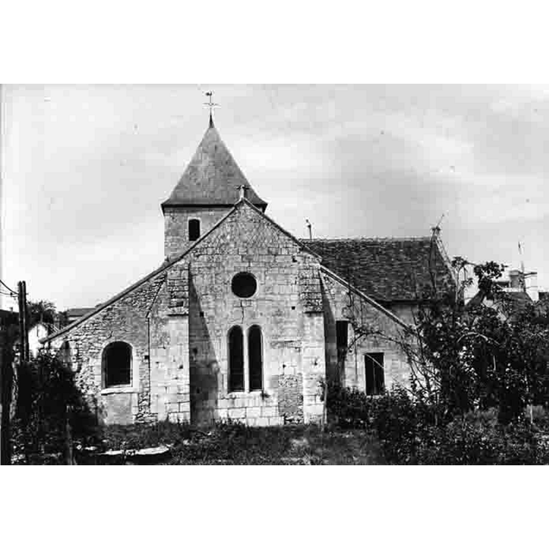 the former priory church, parochial since the 17thC
