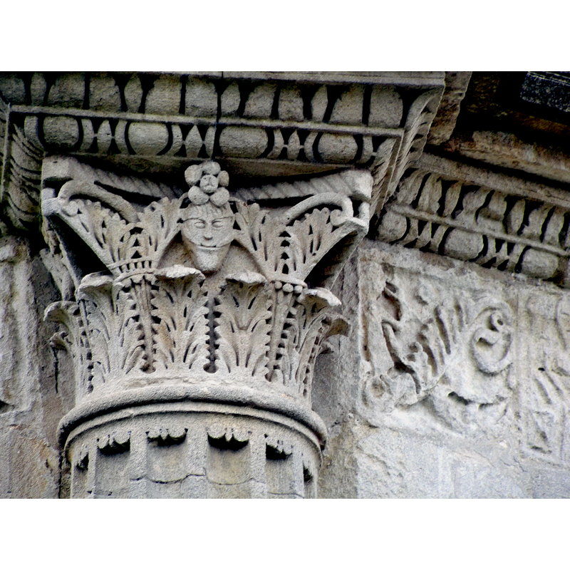 on the centre of the apse