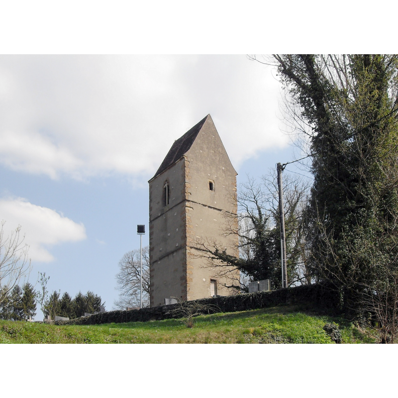 the late-15thC tower is all that remains of the originally-12thC 'ancienne église Saint-Nicolas', destroyed by fire in 1883