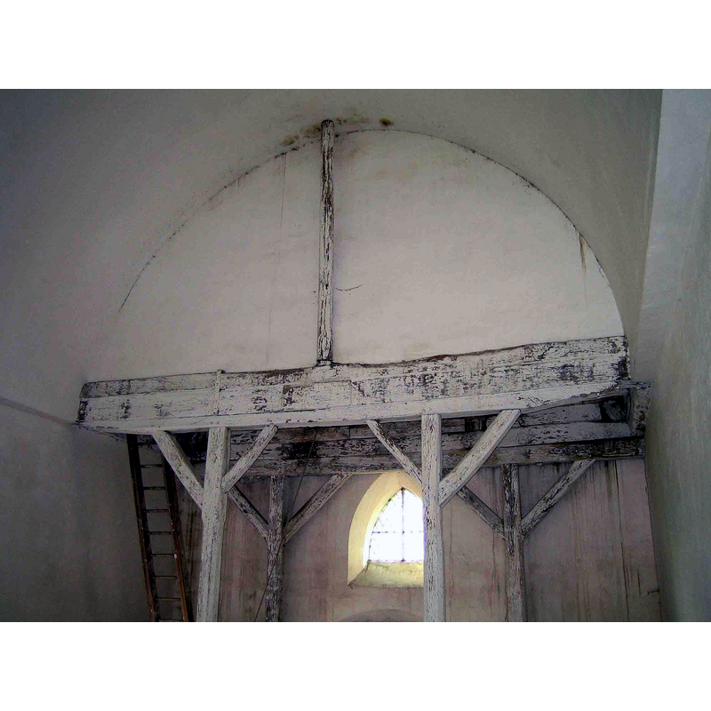 Source caption: "Les 4 piliers en charpente sous le clocher de l'église de Frettecuisse (Somme)"