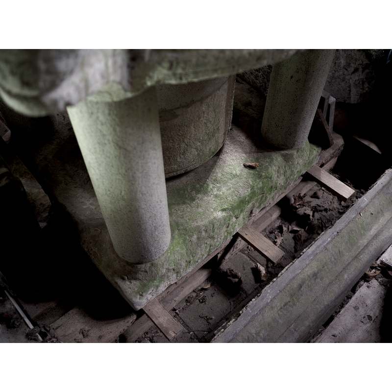 the shafts are all modern but the lower base is original