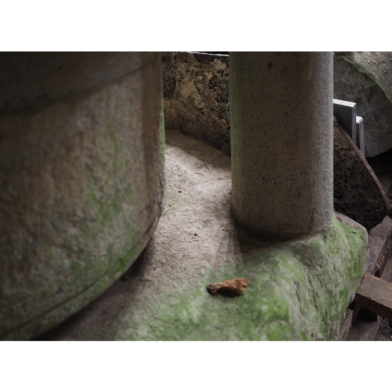the shafts are all modern but the lower base is original